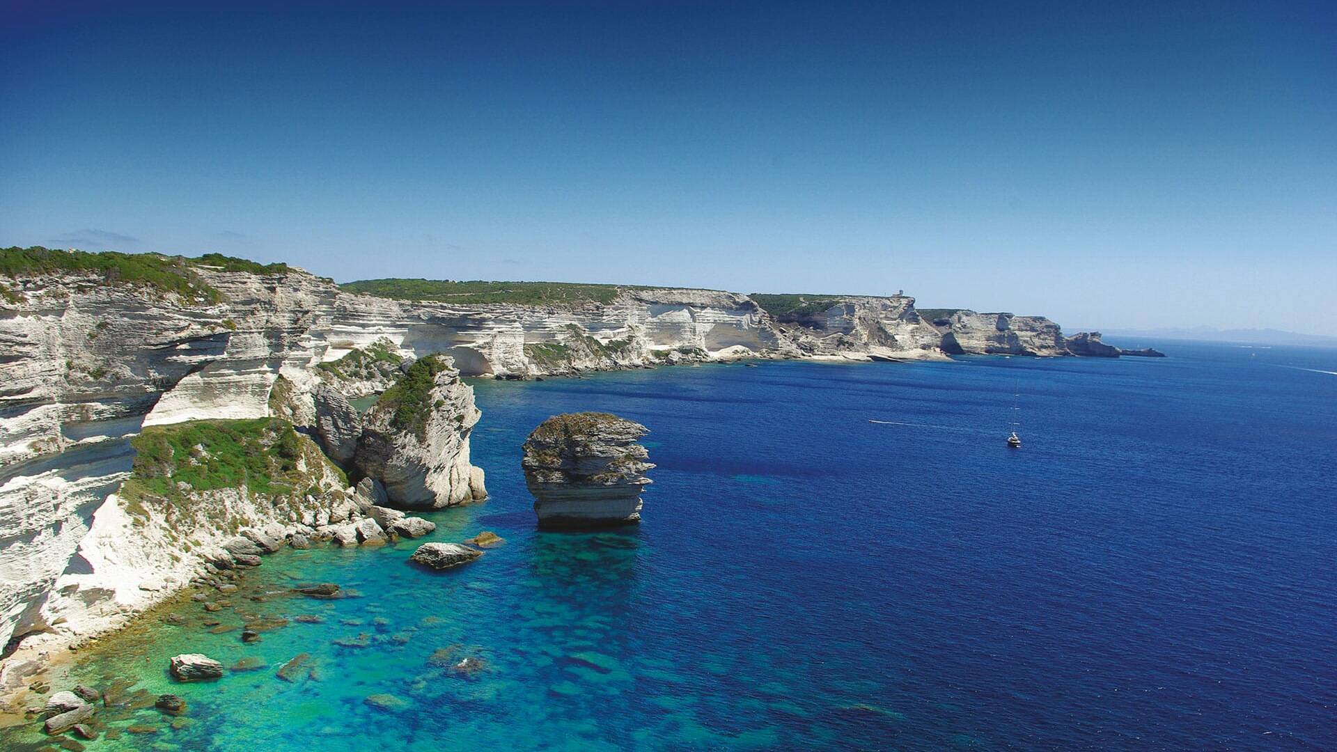 Le Grain de Sable et les falaises de Bonifacio