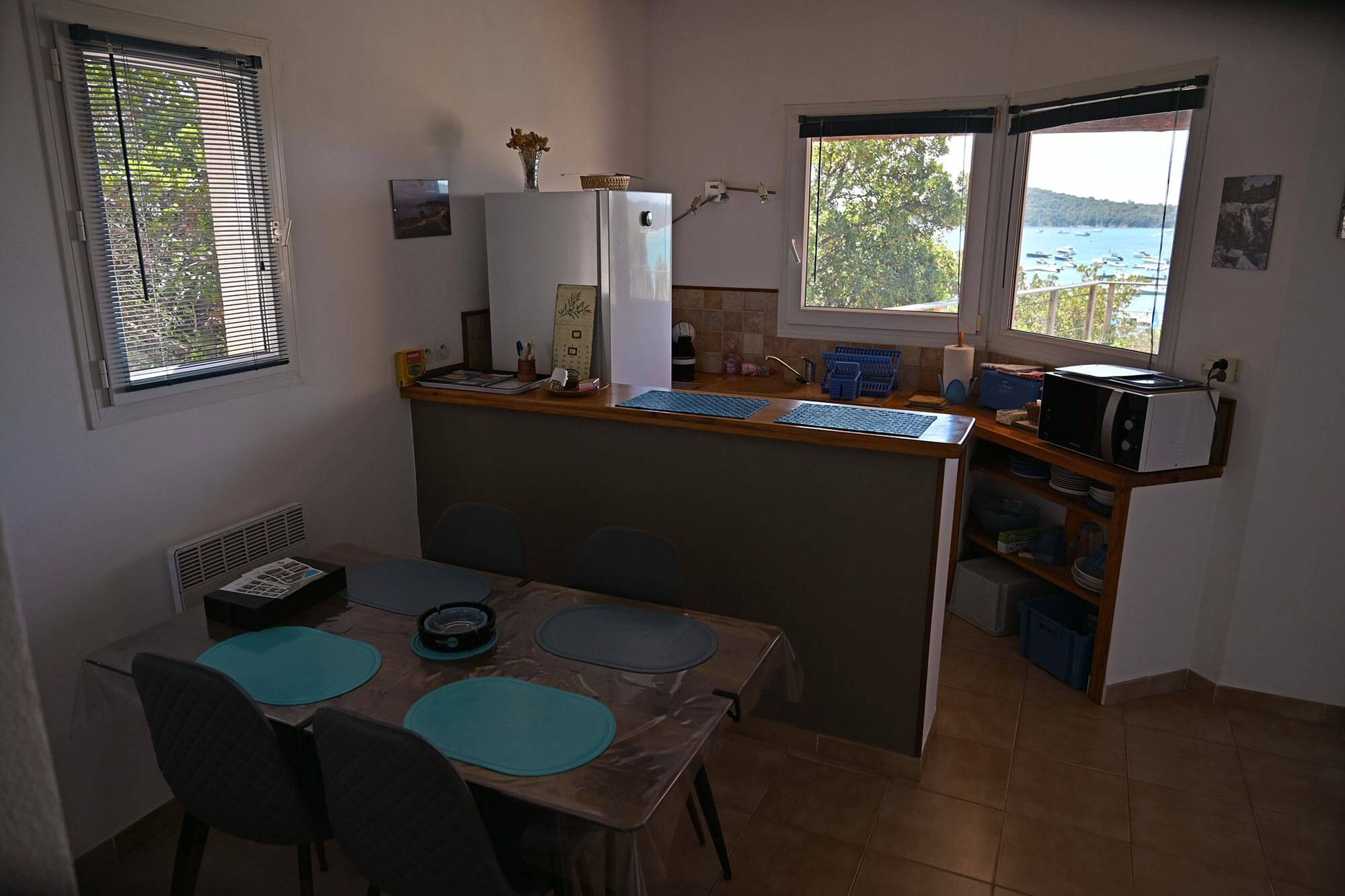 Coin repas-cuisine villa Albitrina